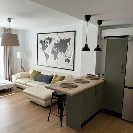 Plaza Victoria Apartments Малага Экстерьер фото